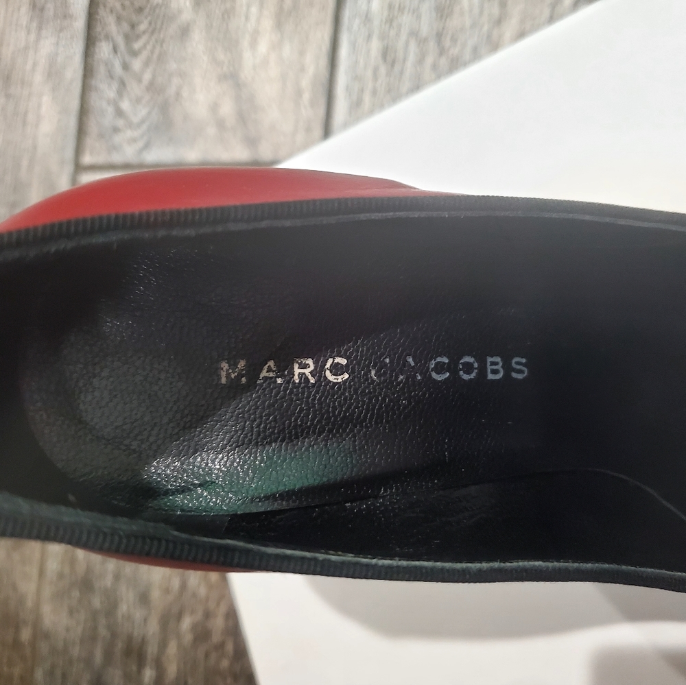 Marc Jacobs Red and Black Peep-Toe Bow Pumps Size 6.5 -EUC - Picture 6 of 9